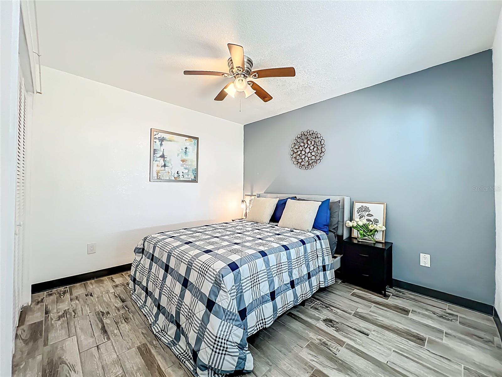 Image 17 of 51 For 423 Ololu Drive