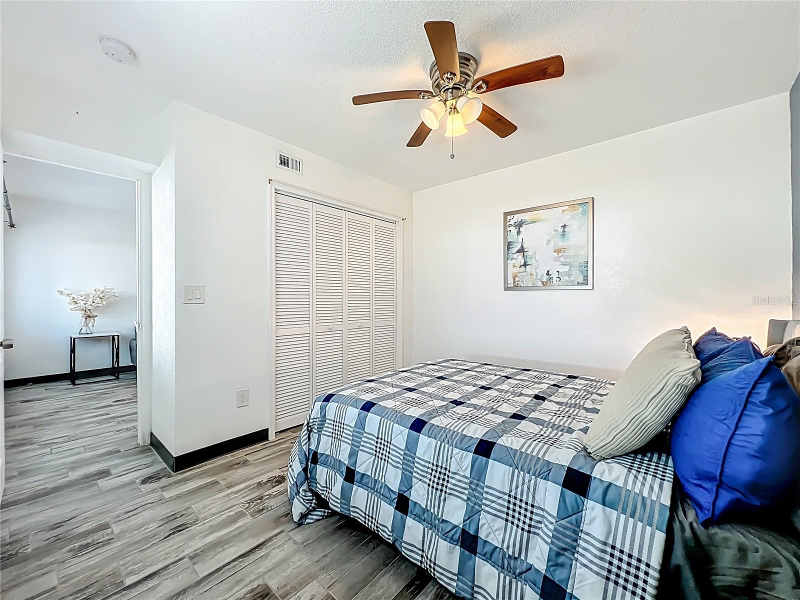 Image 18 of 51 For 423 Ololu Drive