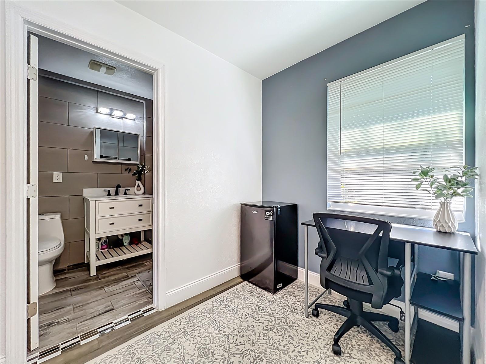 Image 30 of 51 For 423 Ololu Drive