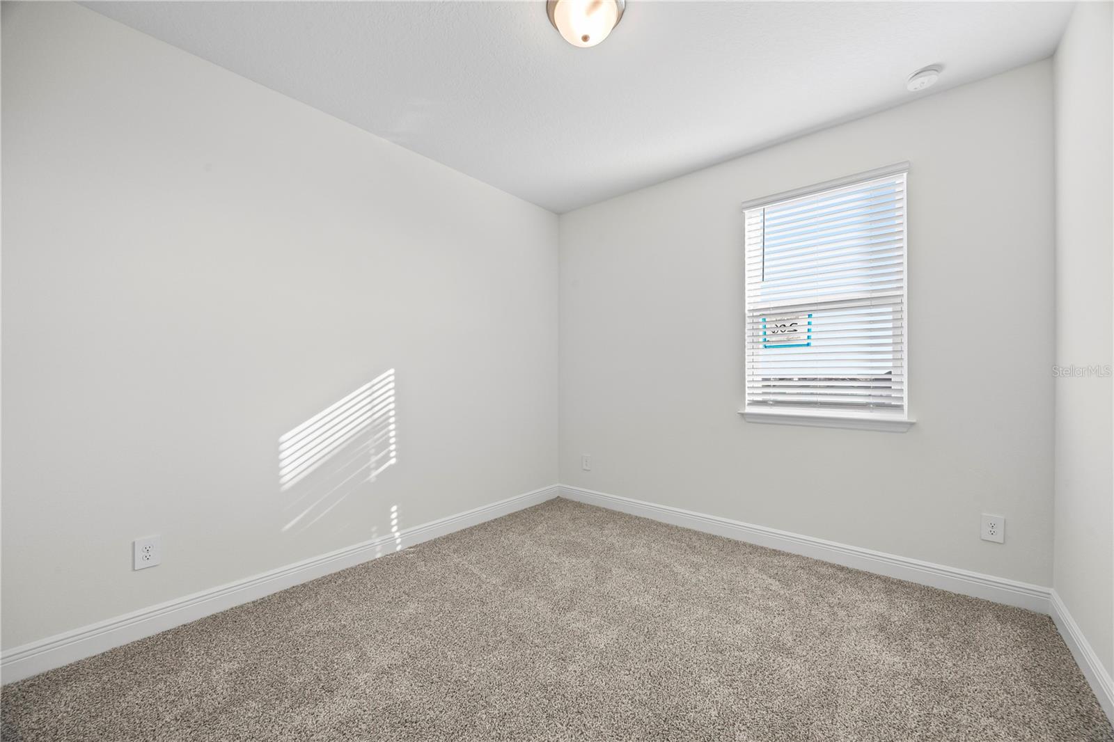 Image 13 of 18 For 16436 Silver Brook Way