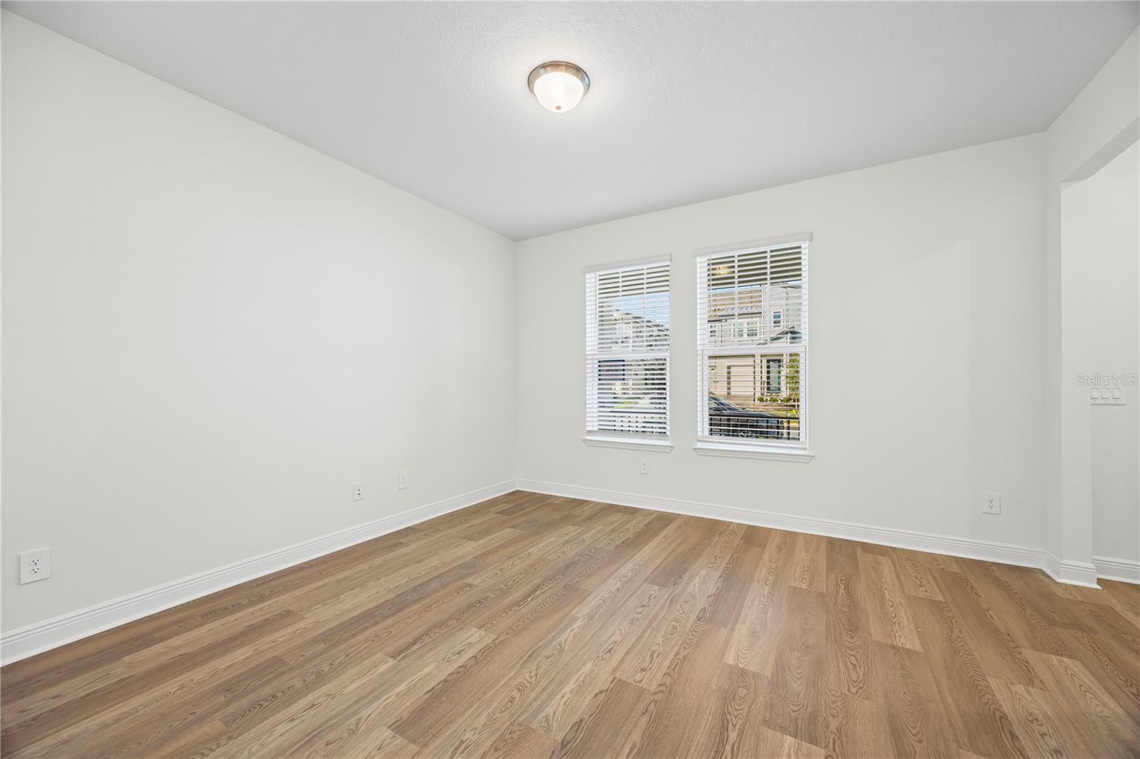 Image 6 of 18 For 16436 Silver Brook Way