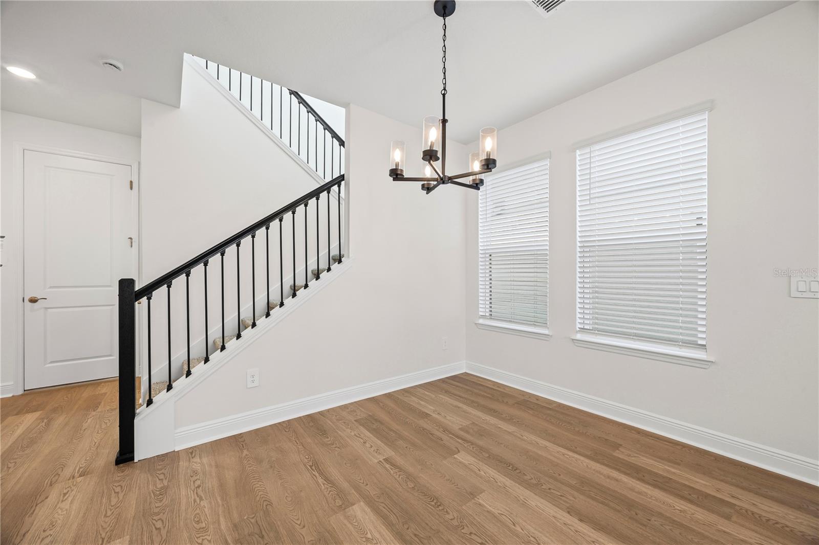 Image 8 of 18 For 16436 Silver Brook Way