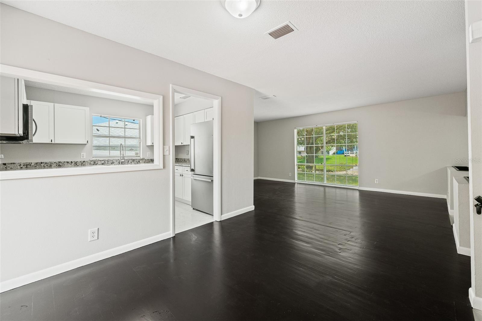 Image 10 of 37 For 47 Kathy Drive