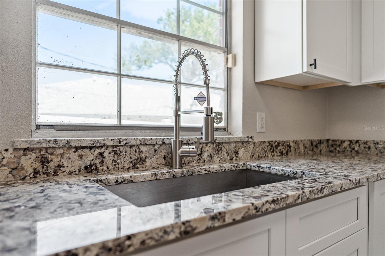 Image 15 of 37 For 47 Kathy Drive