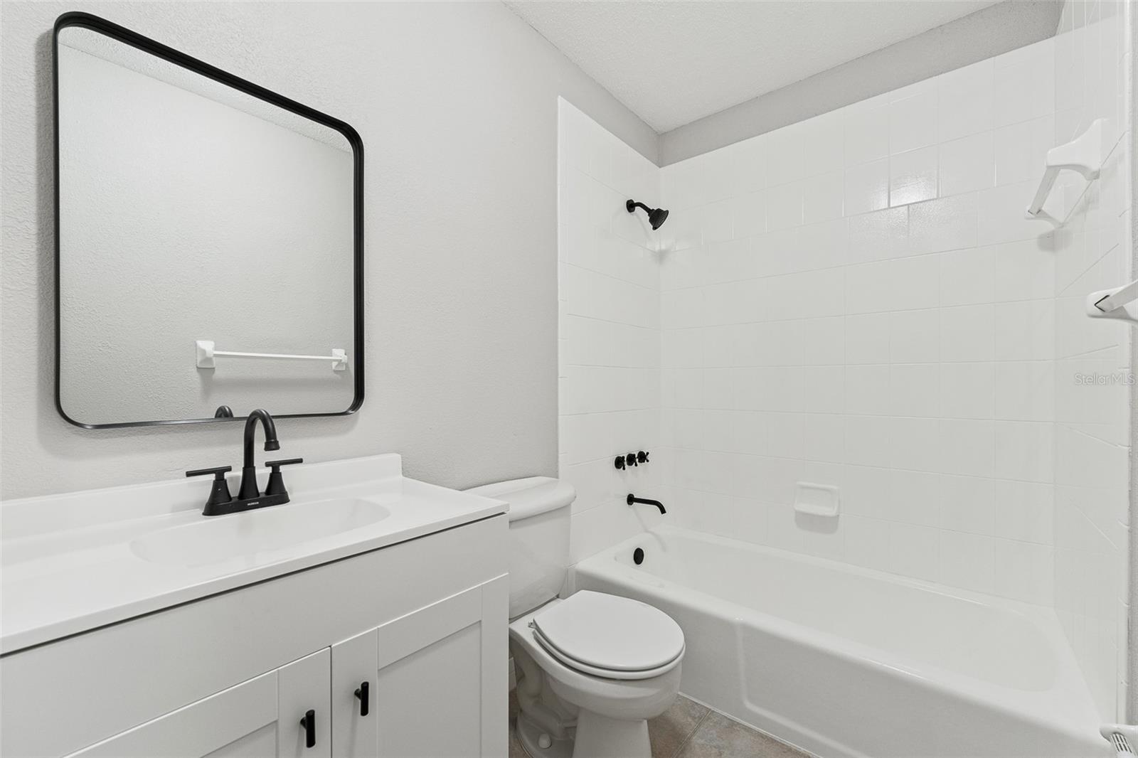 Image 26 of 37 For 47 Kathy Drive