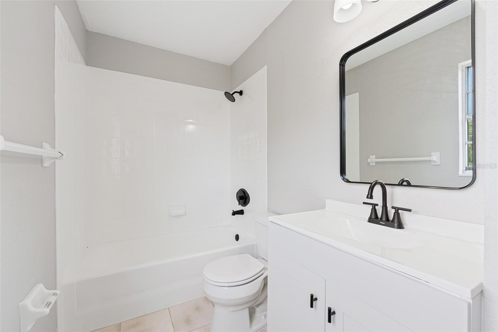 Image 29 of 37 For 47 Kathy Drive