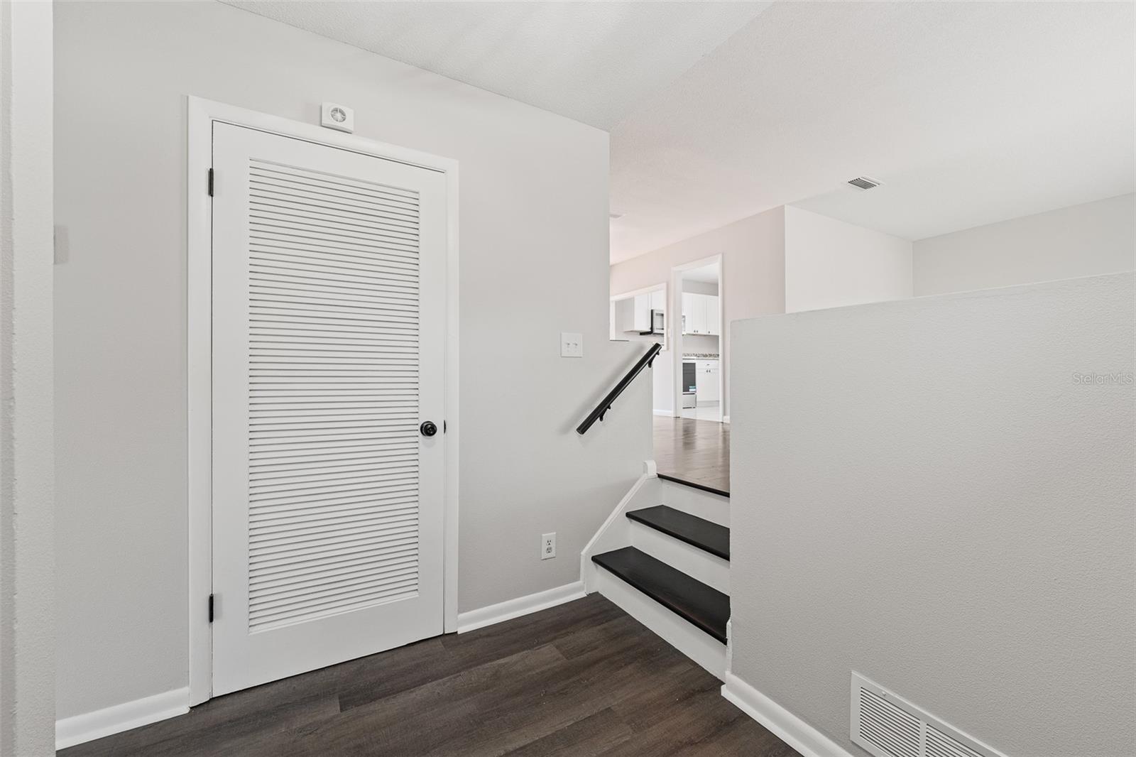 Image 4 of 37 For 47 Kathy Drive