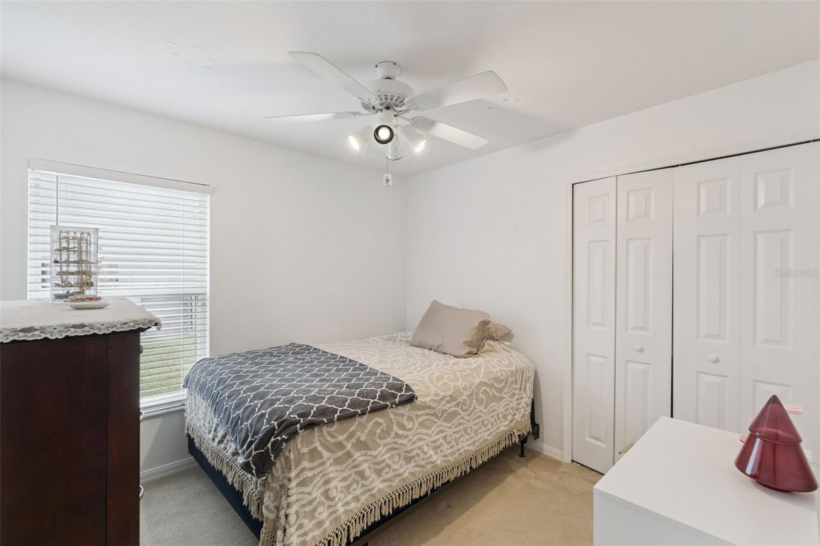 Image 15 of 31 For 2437 Cliffdale Street