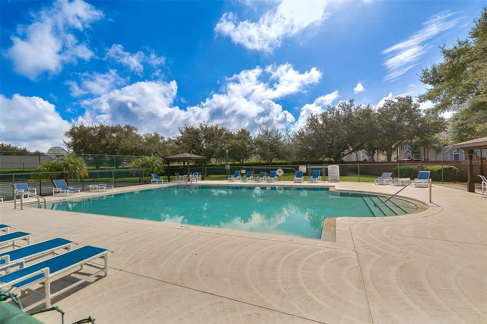 Image 22 of 31 For 2437 Cliffdale Street