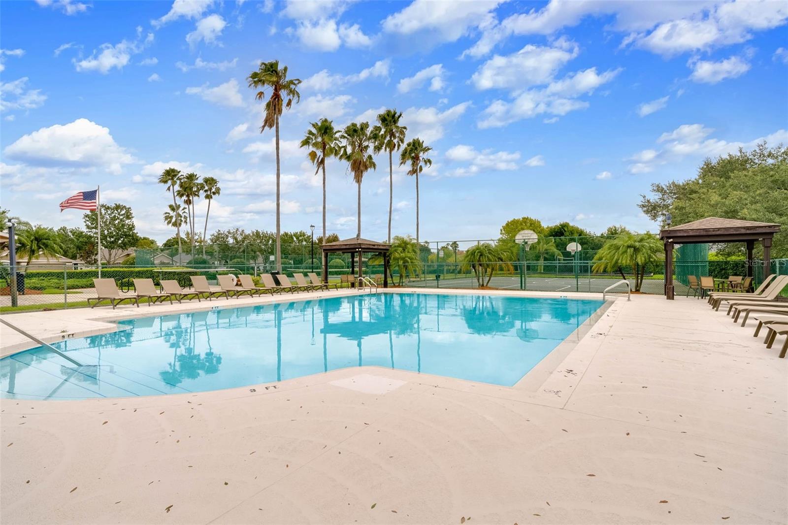 Image 23 of 31 For 2437 Cliffdale Street