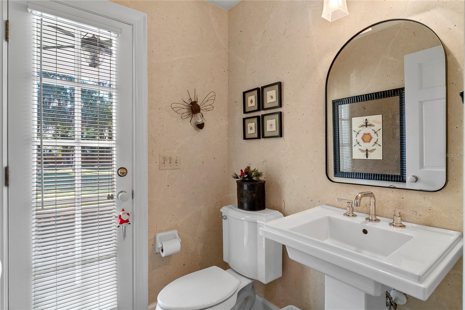 Image 22 of 57 For 1879 Arlington Court