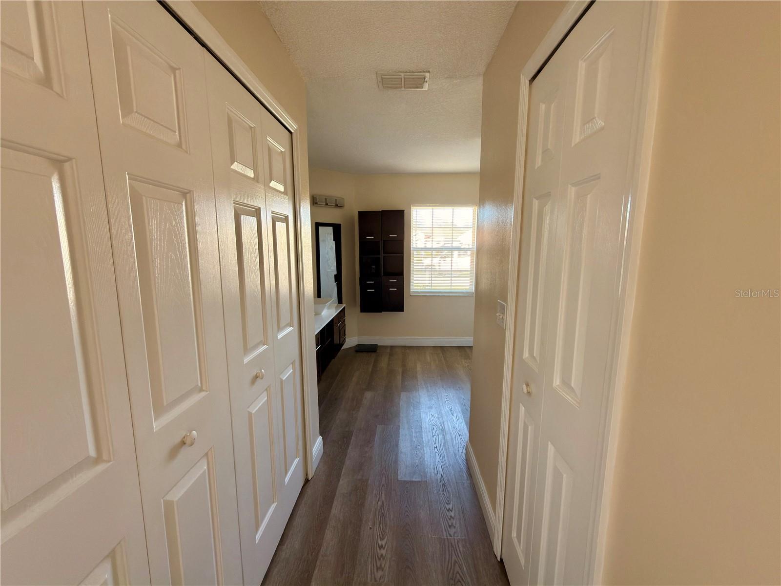 Image 13 of 28 For 5213 Heatherstone Court