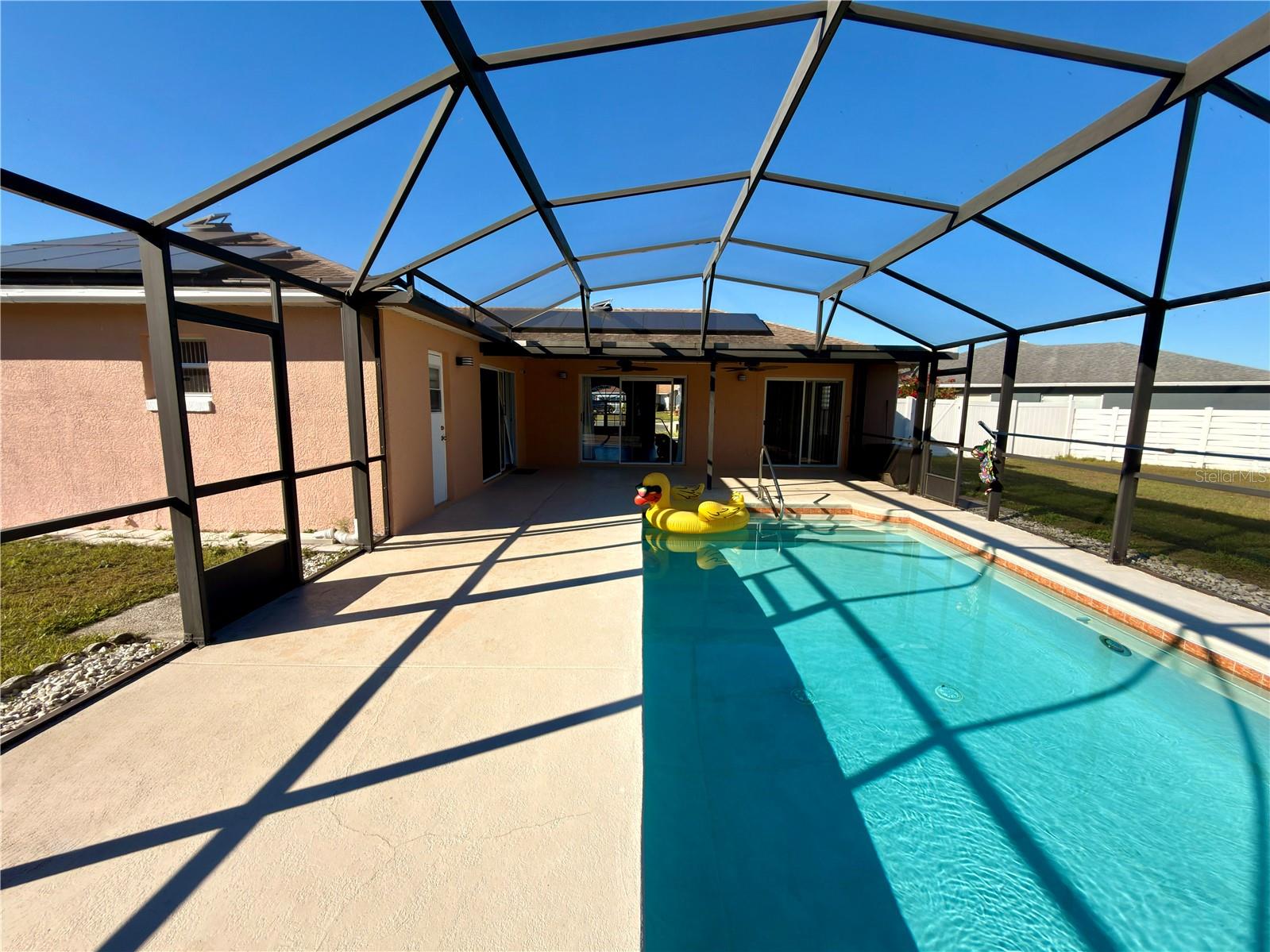 Image 23 of 28 For 5213 Heatherstone Court