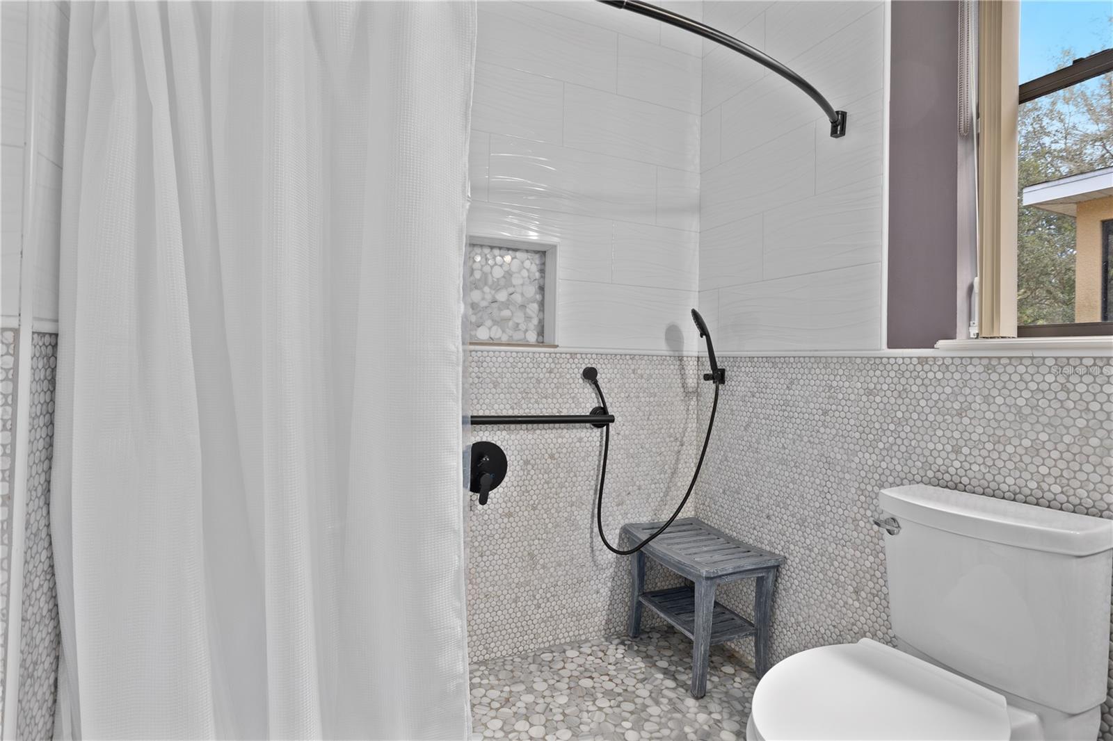 Image 16 of 27 For 1233 Bramley Lane