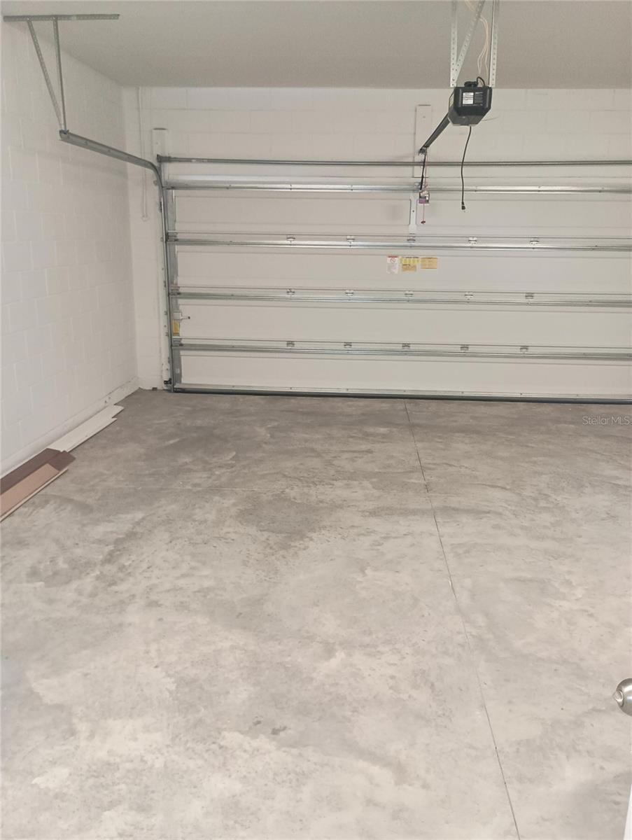 Image 4 of 11 For 7189 Dilly Lake Avenue