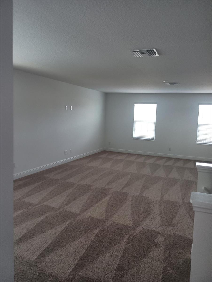 Image 5 of 11 For 7189 Dilly Lake Avenue