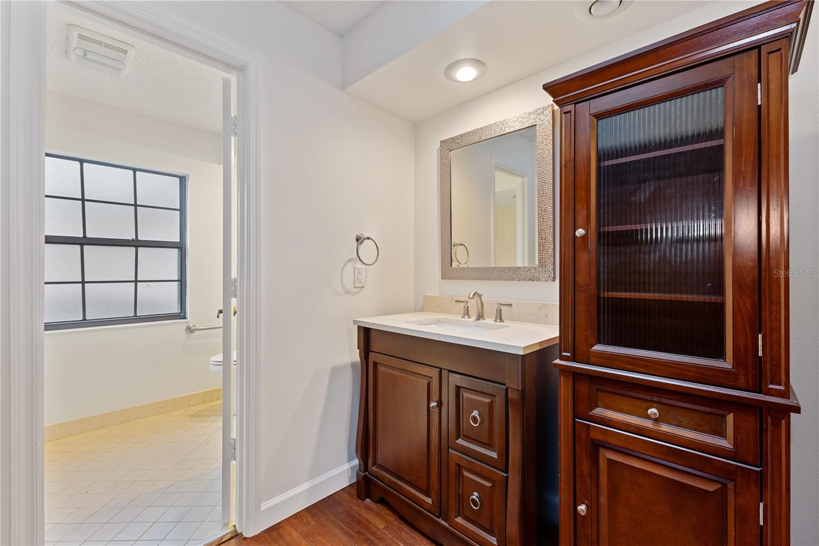 Image 12 of 21 For 7423 Elsworth Court