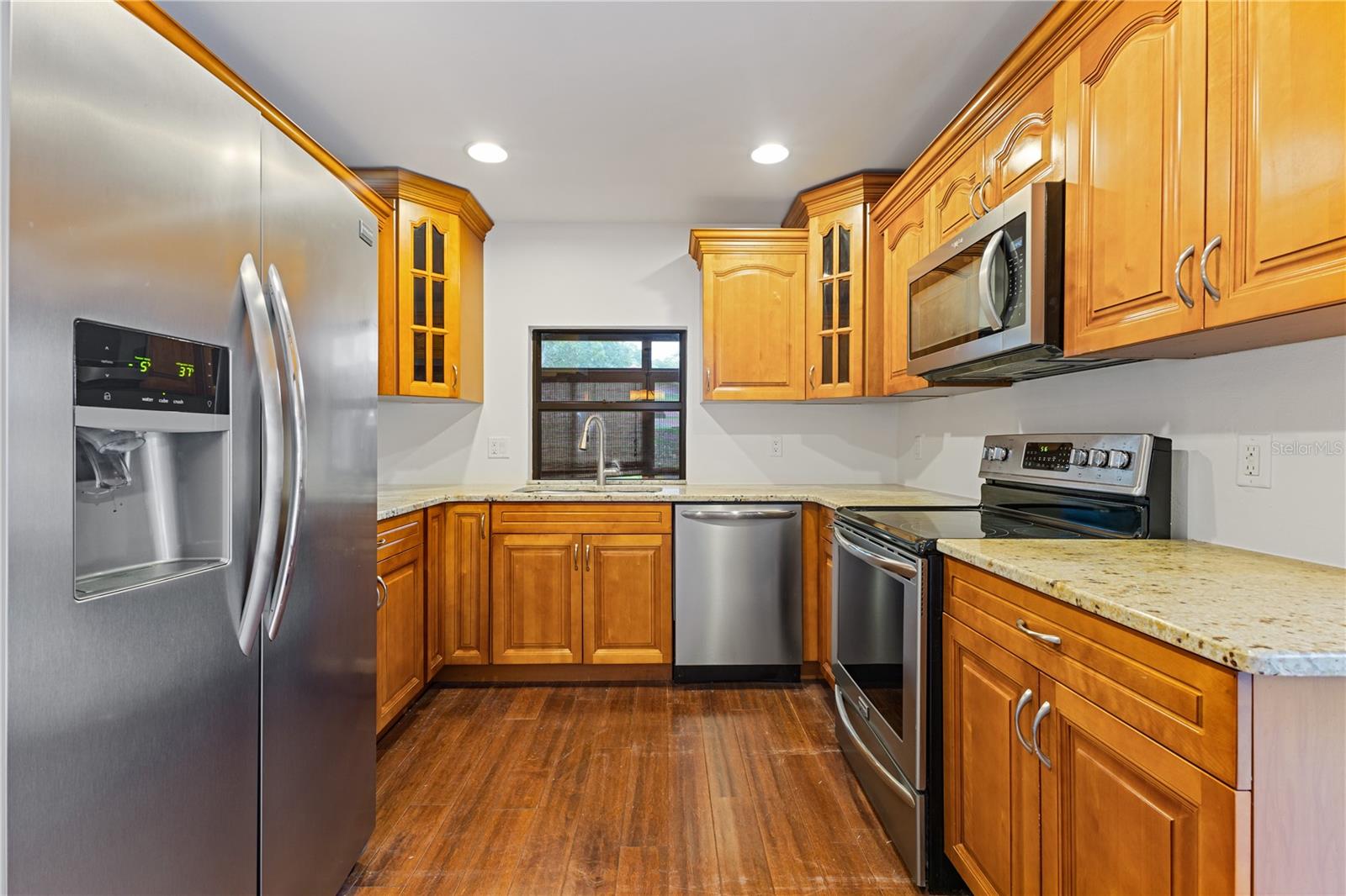 Image 3 of 21 For 7423 Elsworth Court