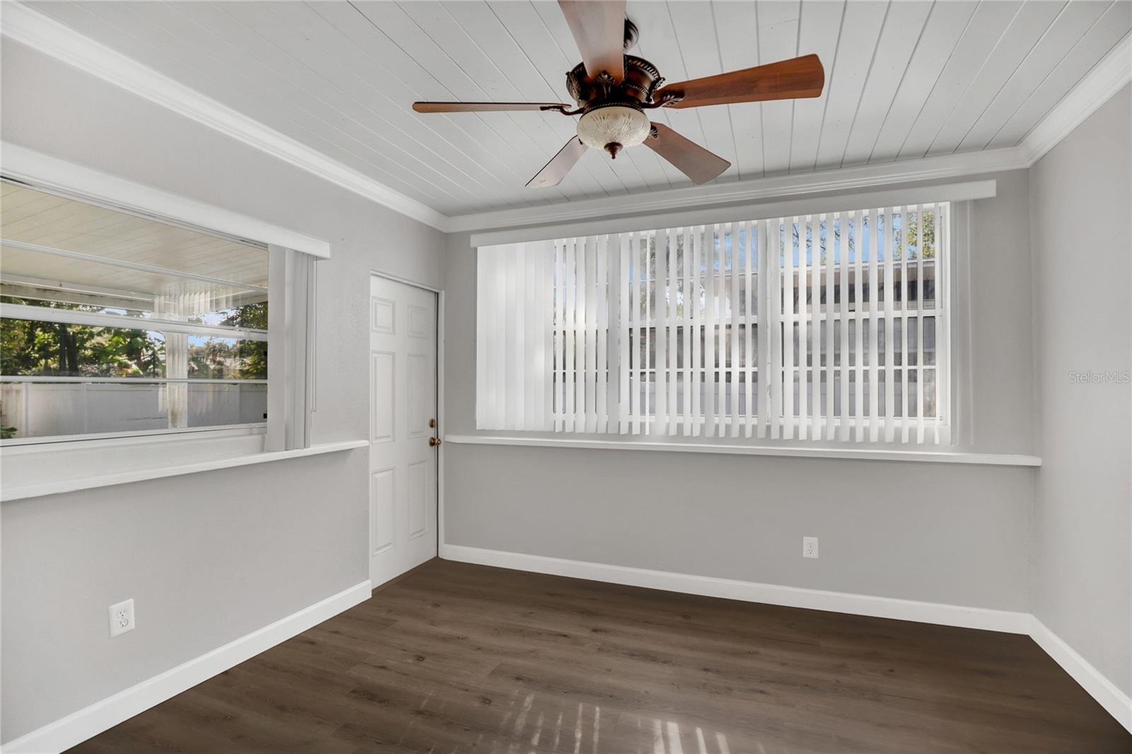 Image 10 of 23 For 505 Crystal Lake Drive