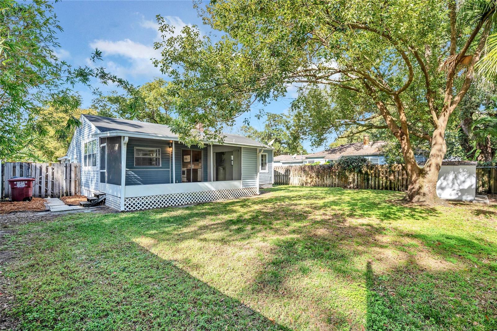 Image 20 of 23 For 505 Crystal Lake Drive