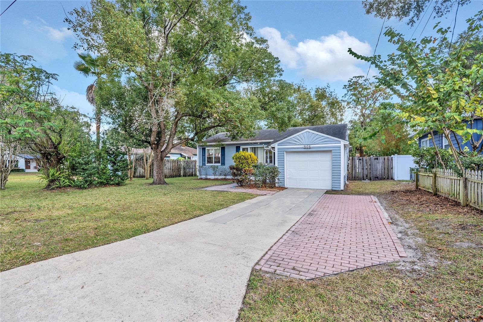 Image 3 of 23 For 505 Crystal Lake Drive