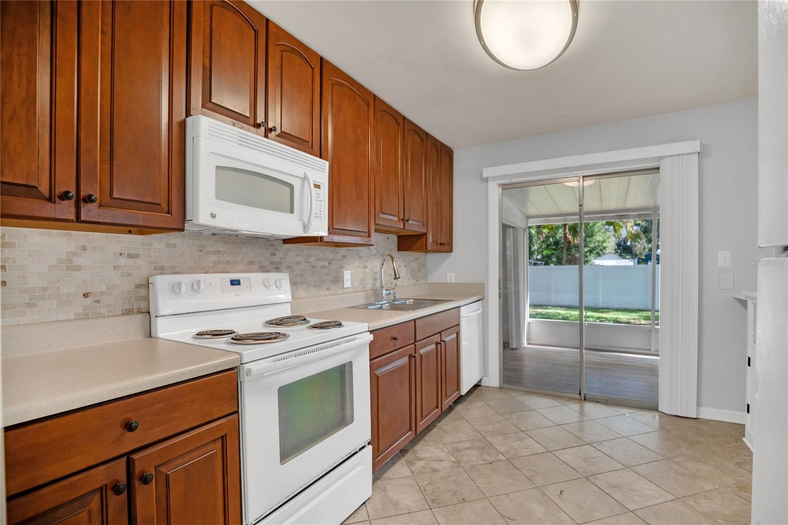 Image 6 of 23 For 505 Crystal Lake Drive