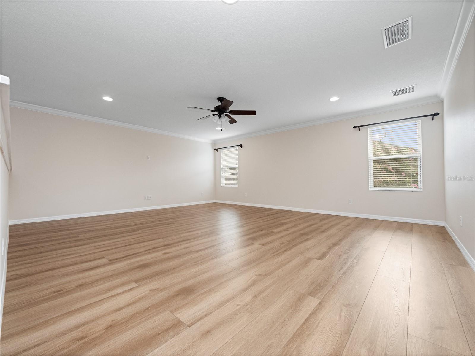 Image 22 of 39 For 2015 Sandy Garden Lane