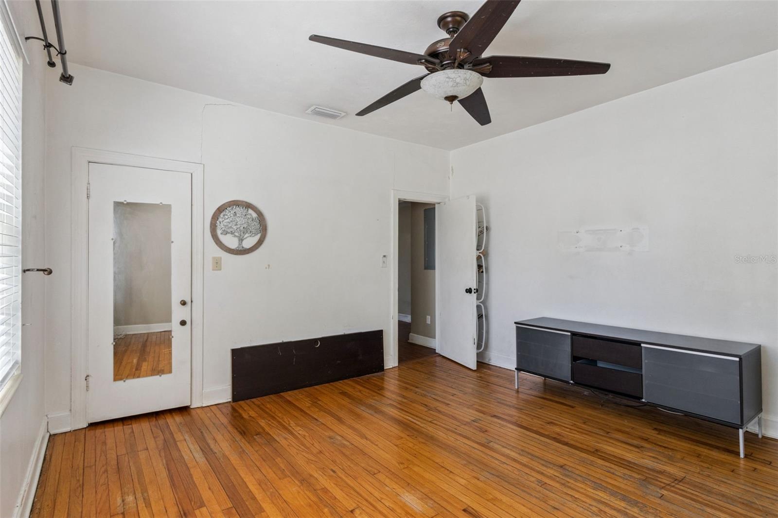 Image 15 of 37 For 3016 Albany Avenue