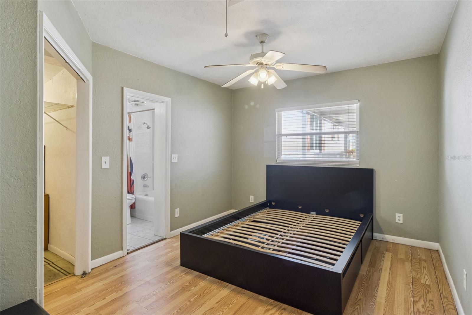 Image 26 of 37 For 3016 Albany Avenue