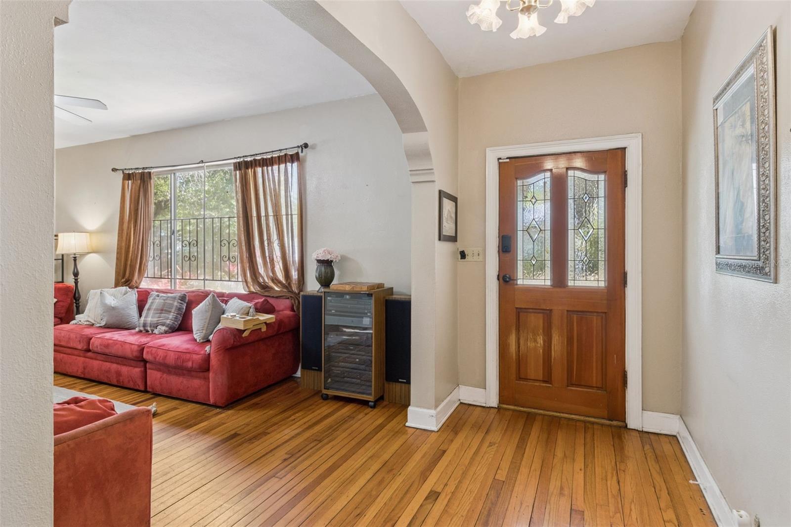 Image 4 of 37 For 3016 Albany Avenue