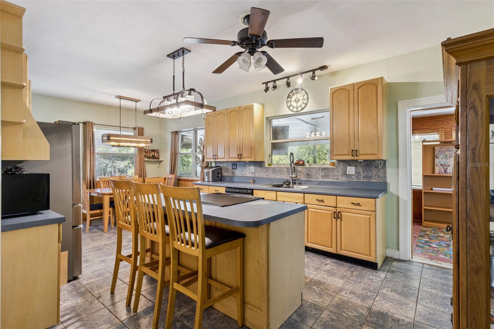 Image 8 of 37 For 3016 Albany Avenue