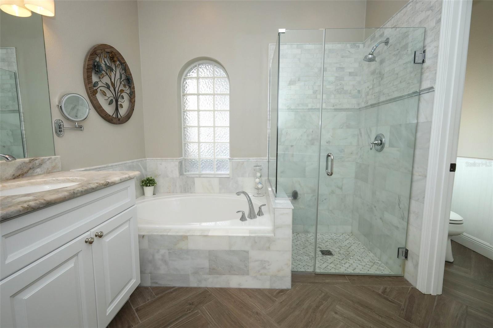 Image 26 of 61 For 488 Pickfair Terrace