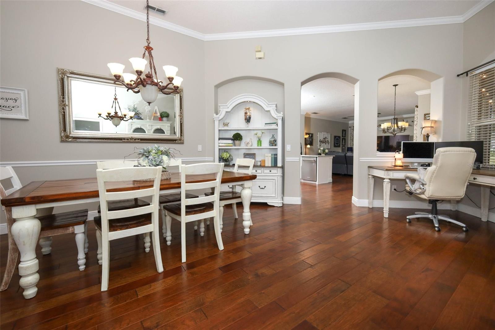 Image 6 of 61 For 488 Pickfair Terrace