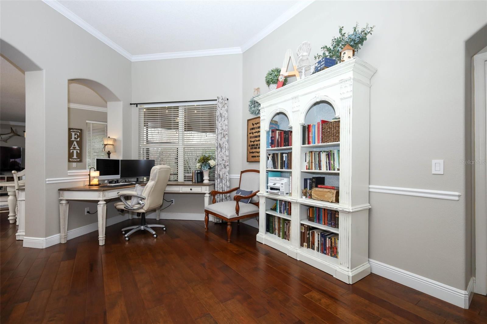 Image 7 of 61 For 488 Pickfair Terrace