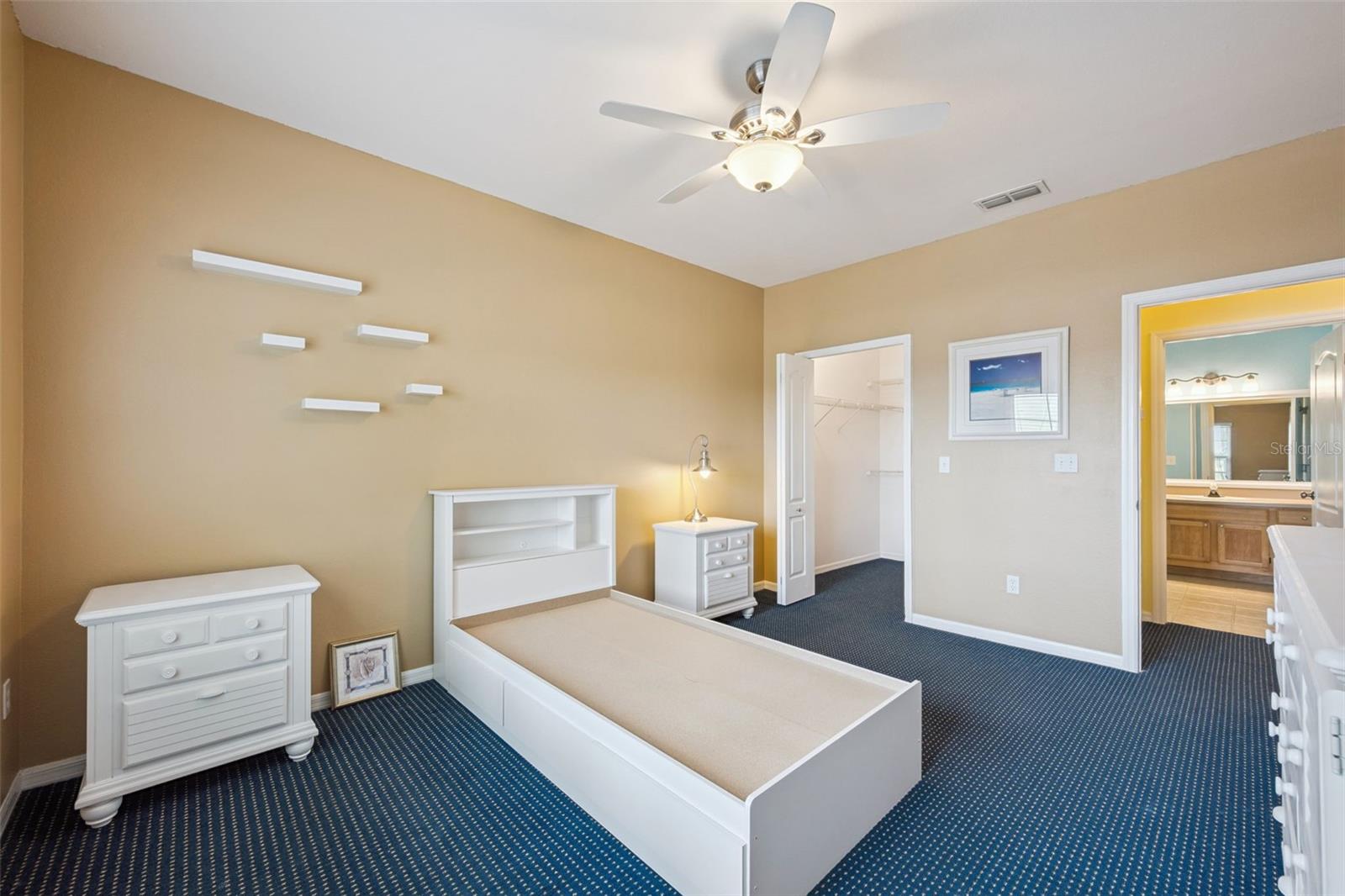 Image 17 of 47 For 3007 Bonfire Beach Drive 201