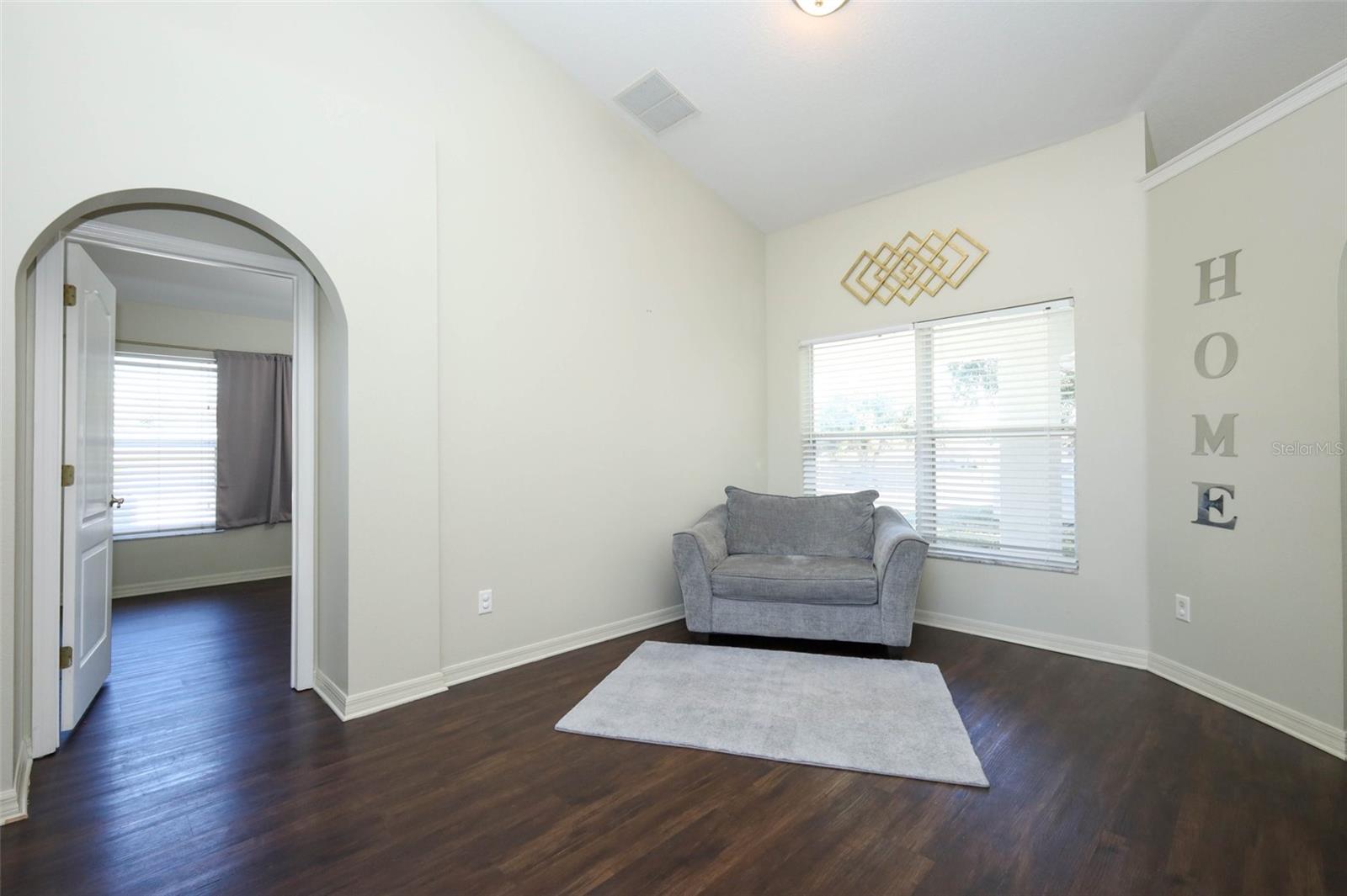 Image 6 of 41 For 200 Patrice Hope Street