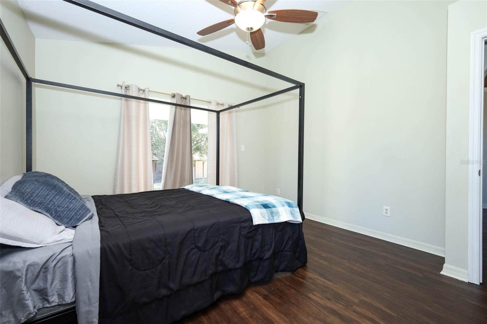 Image 8 of 41 For 200 Patrice Hope Street