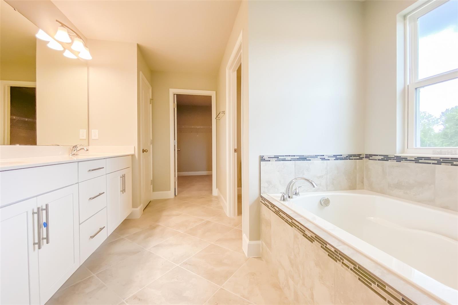 Image 27 of 40 For 13224 Orange Isle Drive