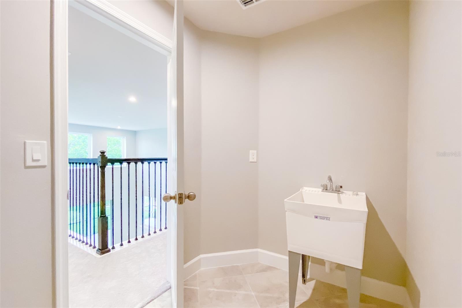 Image 35 of 40 For 13224 Orange Isle Drive