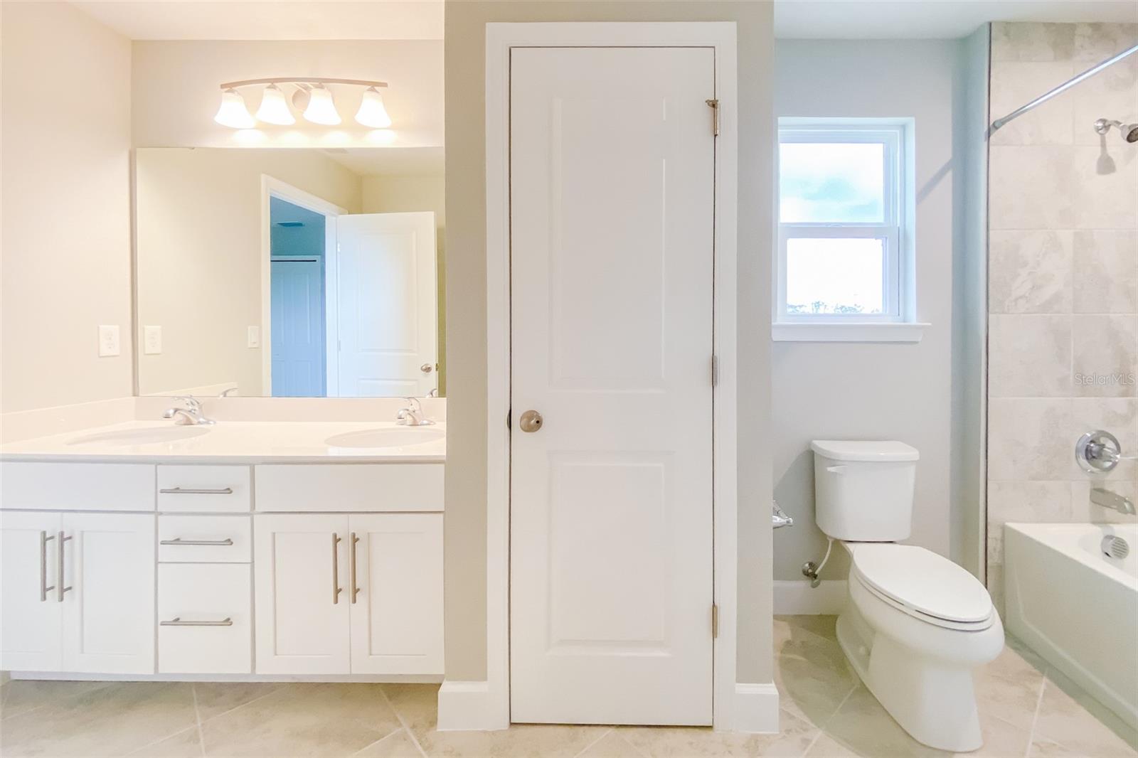 Image 37 of 40 For 13224 Orange Isle Drive