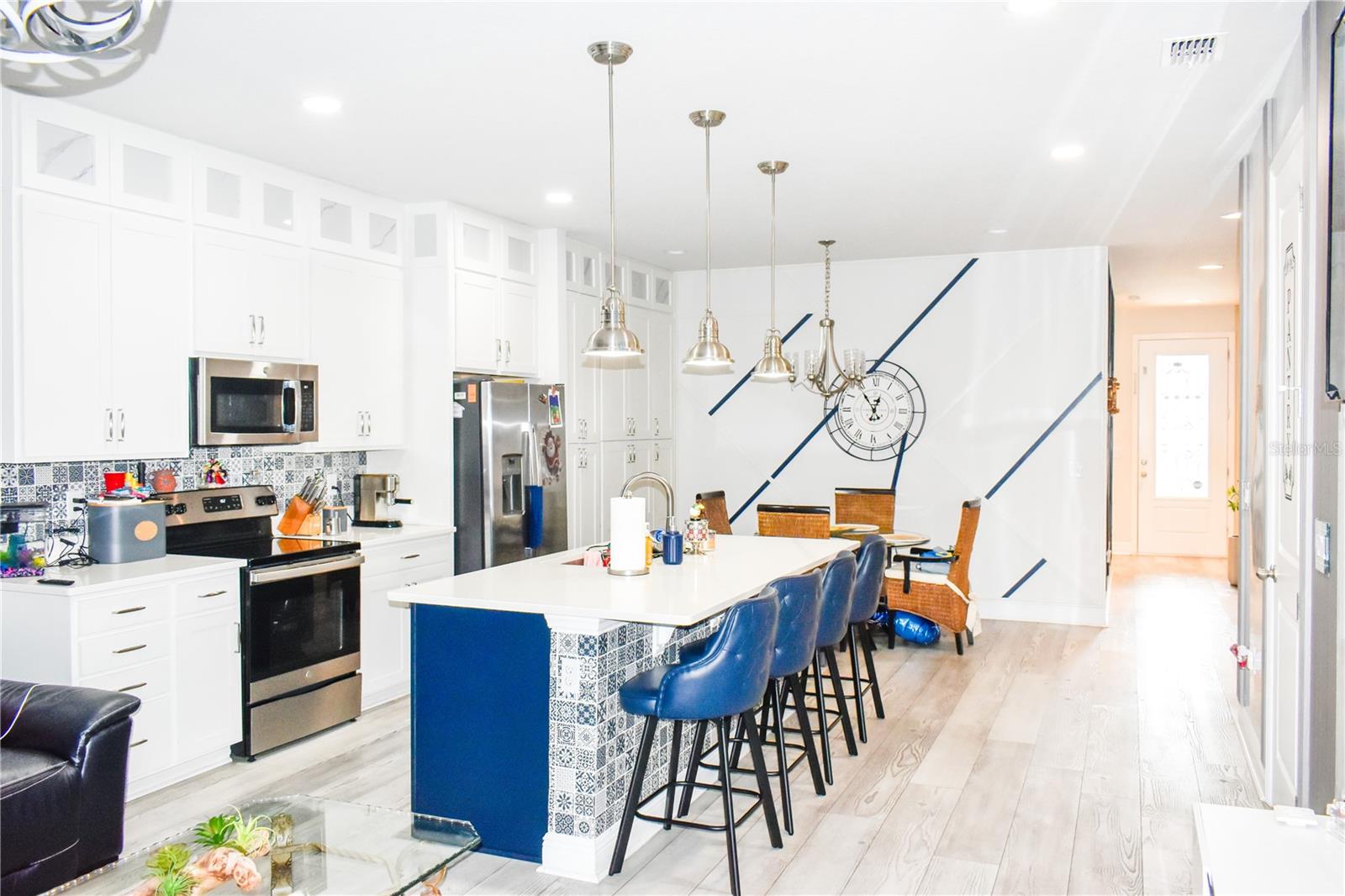 Image 27 of 91 For 180 Lake Smart Circle