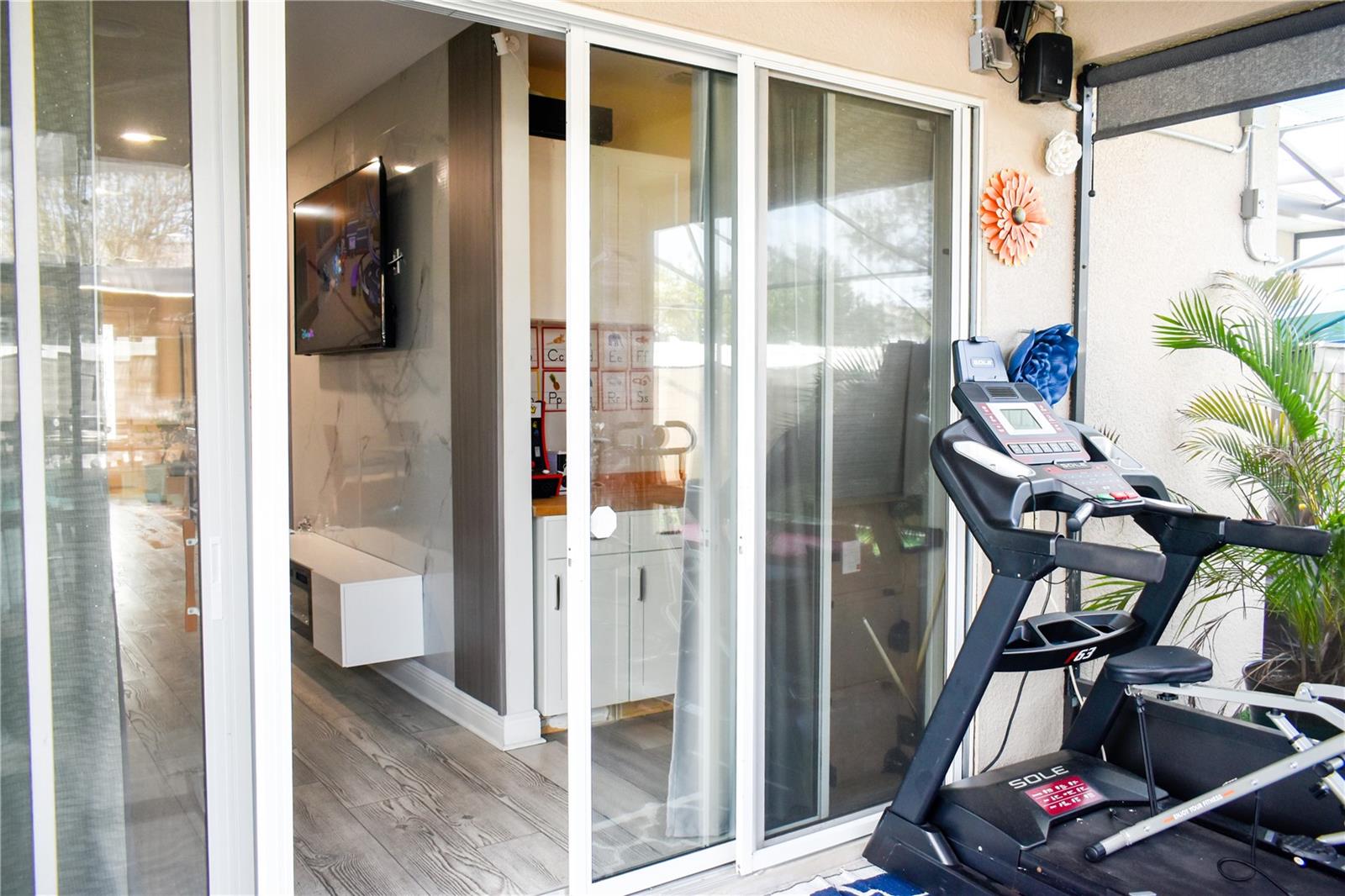 Image 35 of 91 For 180 Lake Smart Circle