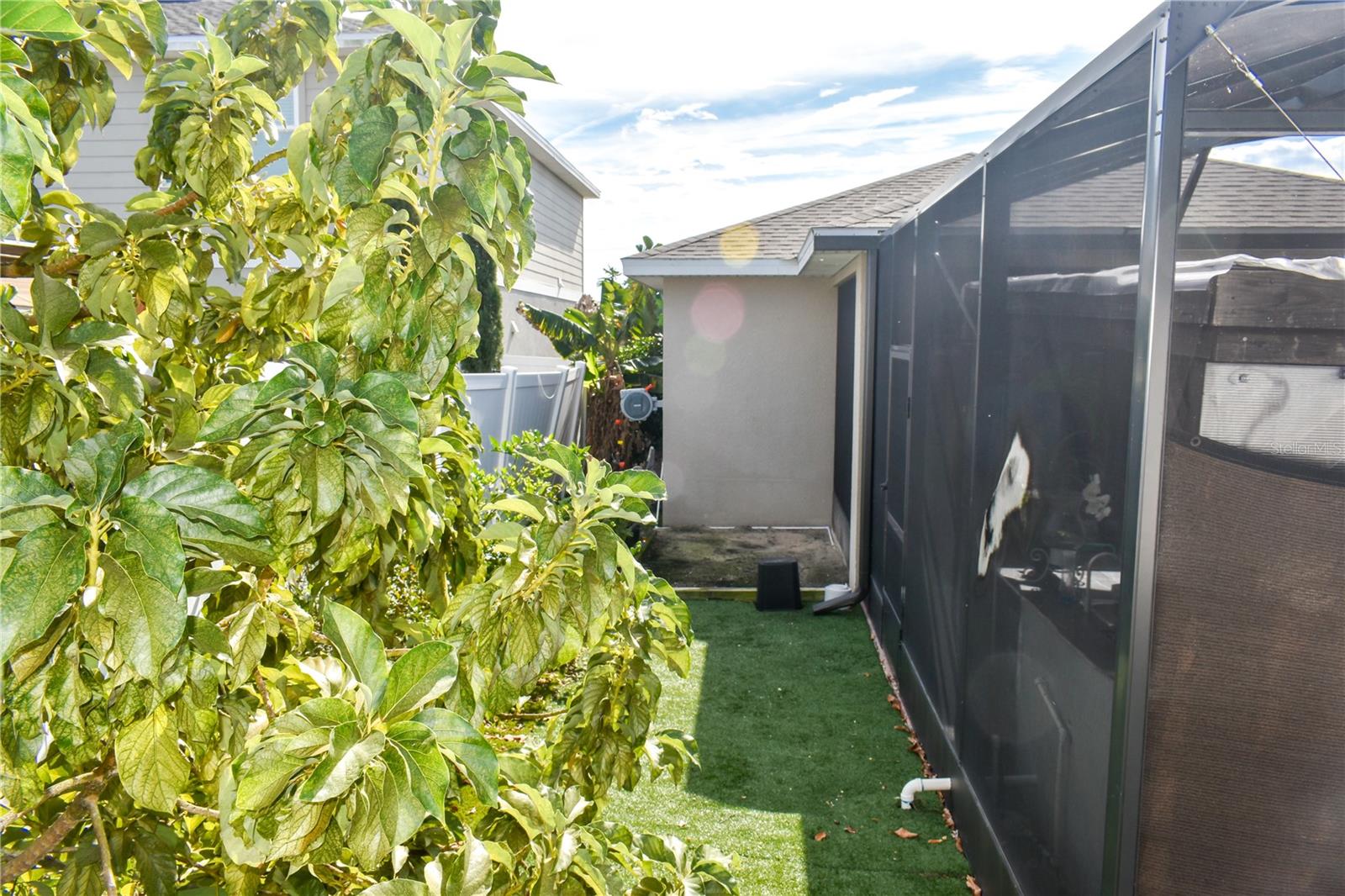 Image 74 of 91 For 180 Lake Smart Circle