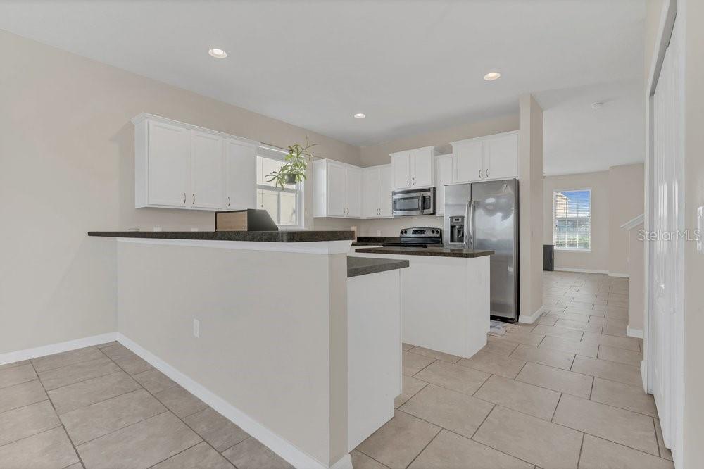 Image 11 of 44 For 1240 Maplebrook Drive