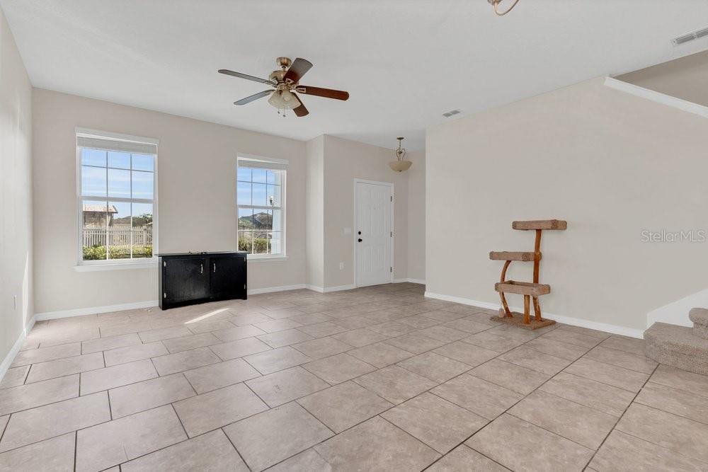 Image 5 of 44 For 1240 Maplebrook Drive