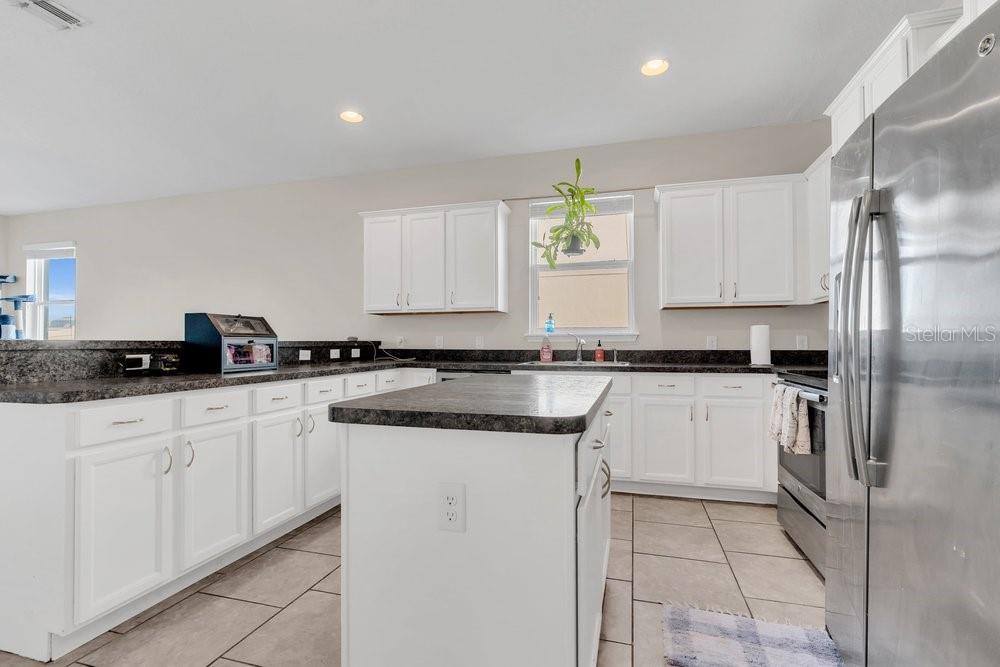 Image 9 of 44 For 1240 Maplebrook Drive