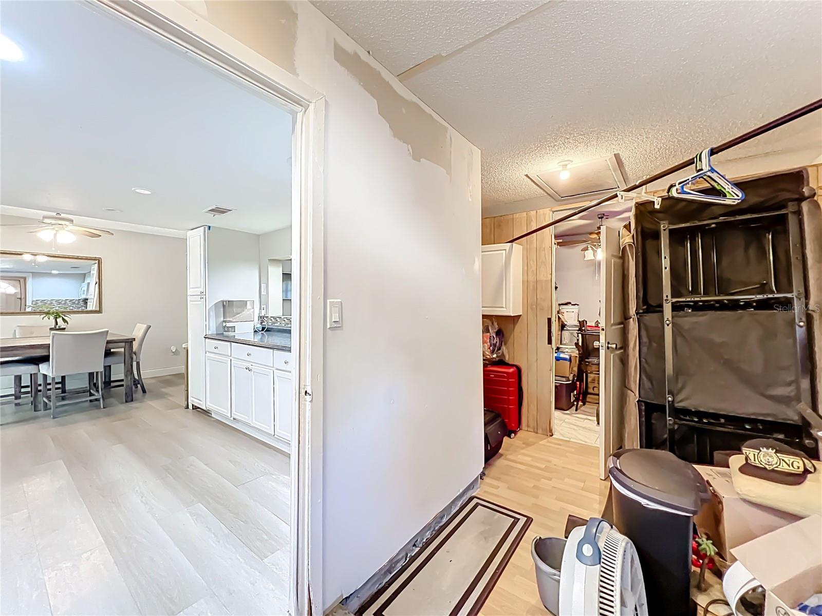 Image 18 of 36 For 2551 El Portal Avenue