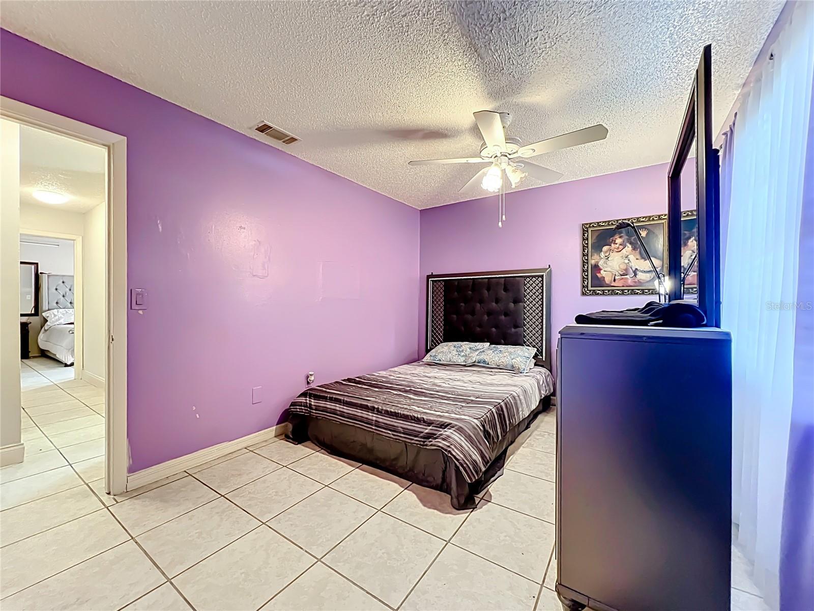 Image 22 of 36 For 2551 El Portal Avenue