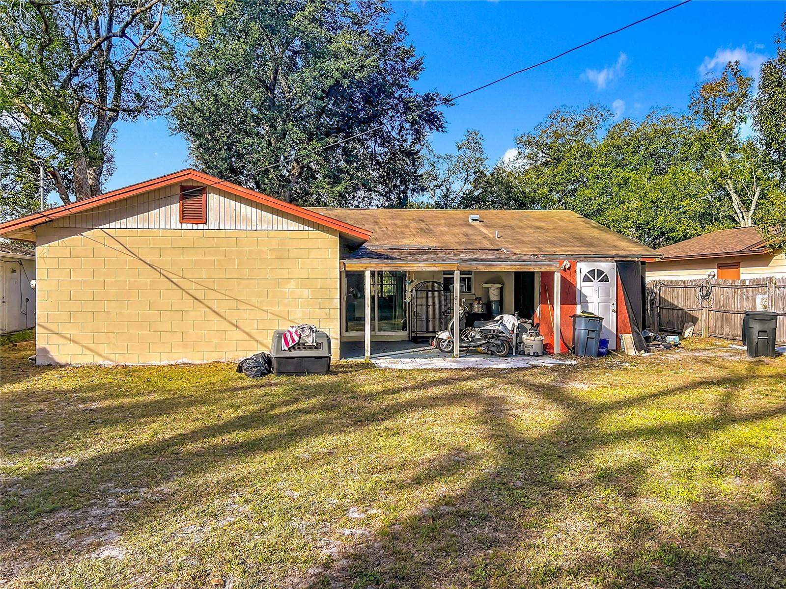 Image 33 of 36 For 2551 El Portal Avenue