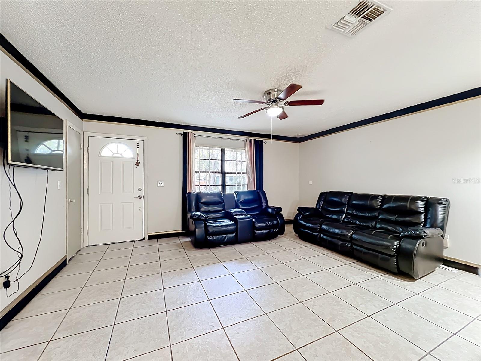 Image 5 of 36 For 2551 El Portal Avenue